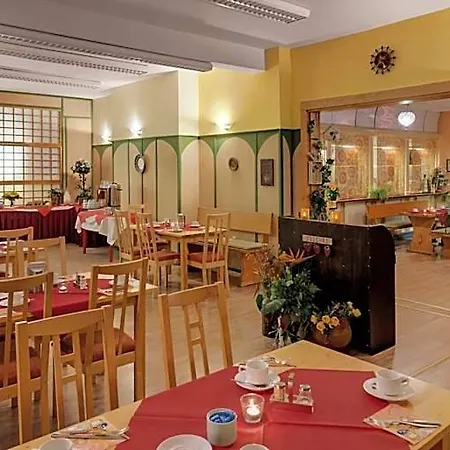 Hotel Haus Saarland 2*