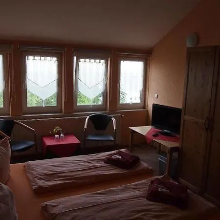 Ξενοδοχείο Haus Saarland 2*
