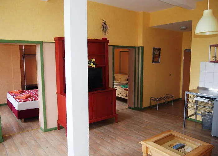 Otel Haus Saarland 2*